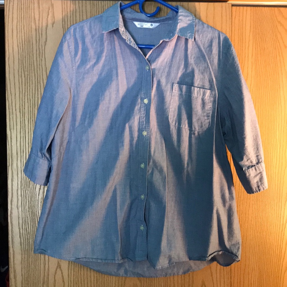 Women’s Lee top